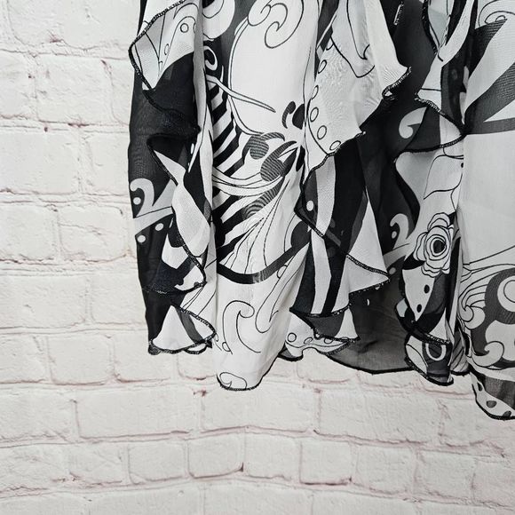 WISHES WISHES WISHES Black & White 60's Retro Inspired Box Pleated Empire Dress - Picture 3 of 5